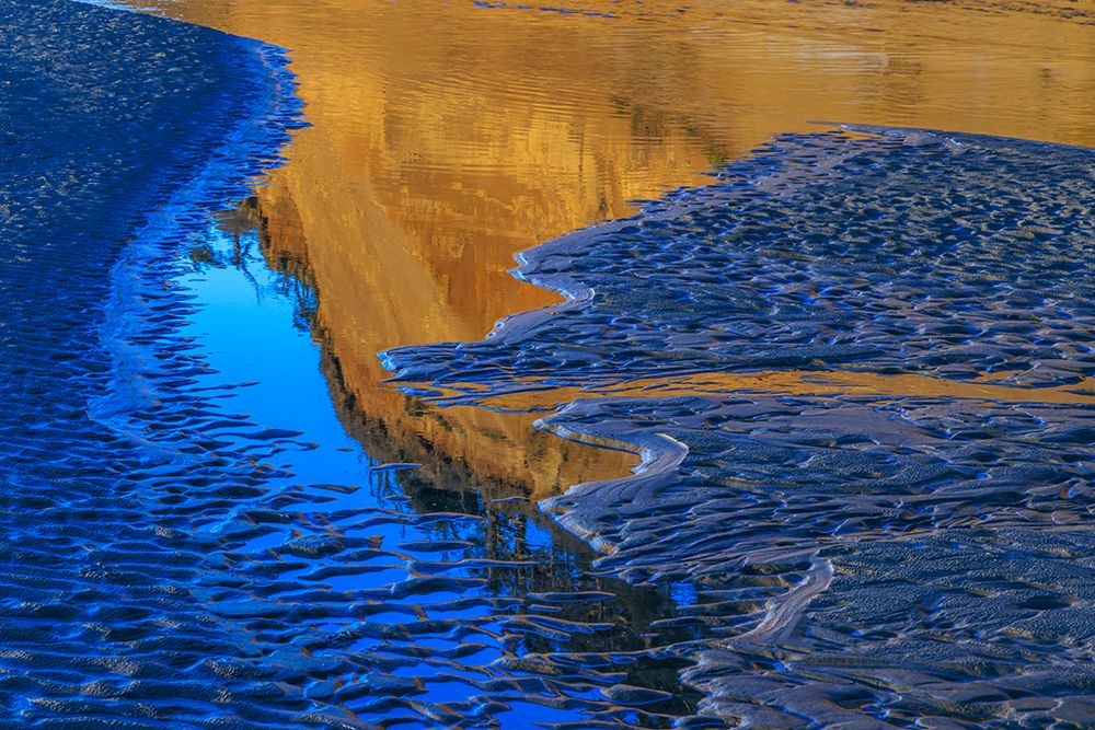 USA-Washington-Copalis Beach-Iron Springs. Patterns in beach sand at sunset.